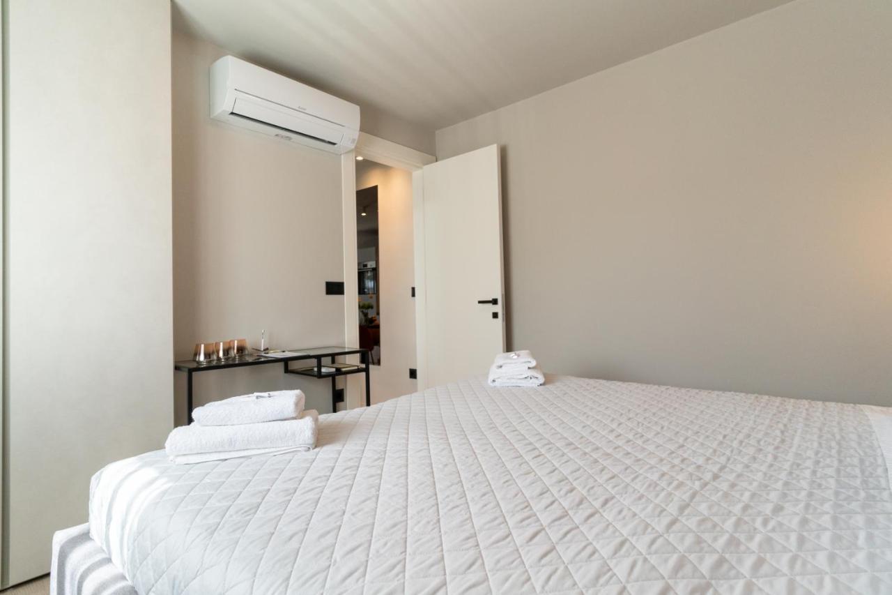 Prestige Studio Apartment ロヴィニ エクステリア 写真